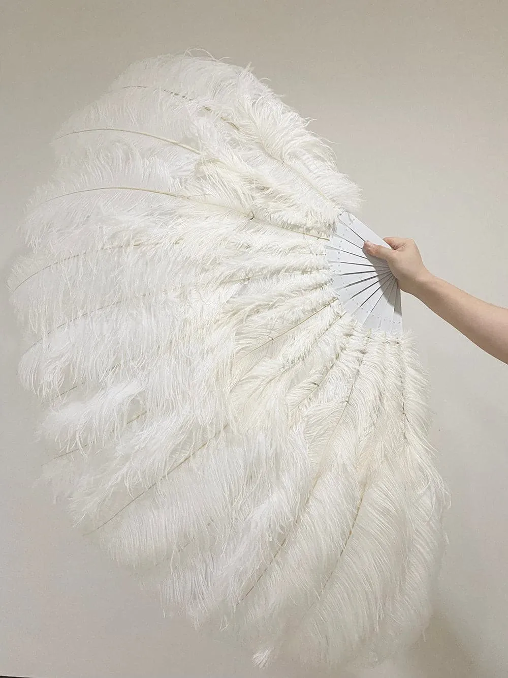 2 Layers Ostrich Feather Fan 30''x 54'' with aluminum staves