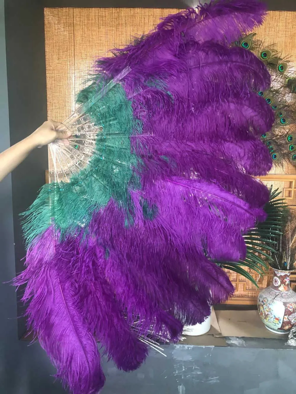 Mix dark purple & forest green 2 Layers Ostrich Feather Fan 30''x 54'' with Travel leather Bag