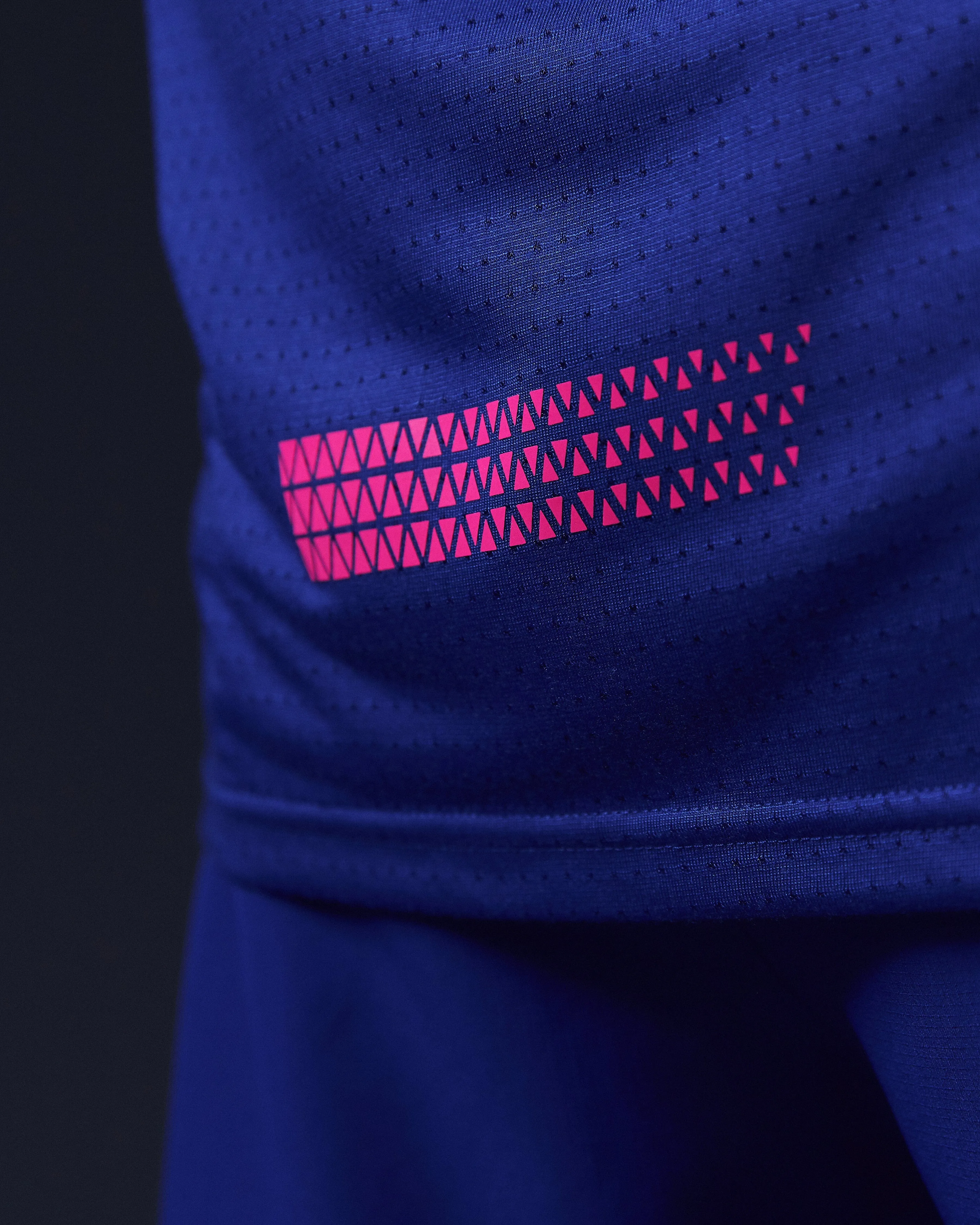 SRV 01 Run Vest - Dark Blue/Pink